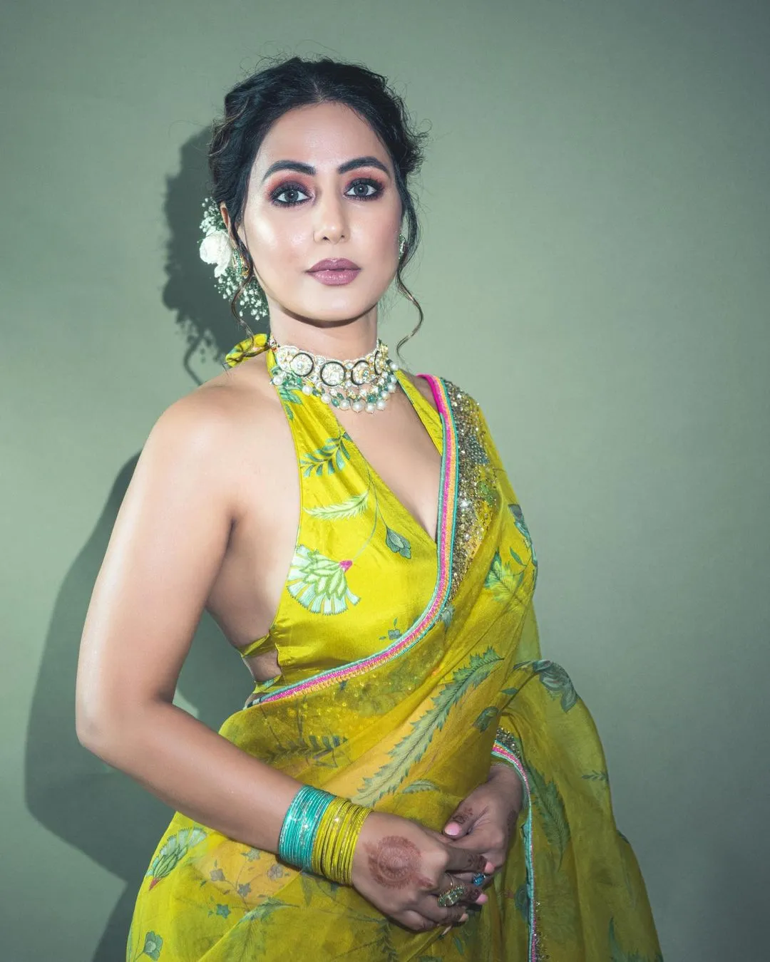 Hina Khan Hena Khan in yellow saree Fans said Masha Allah htzs | Hina Khan:  पीली साड़ी में हिना खान ने ढ़ाया कहर; फैंस बोले-माशा अल्लाह नज़र न लगे |  Hindi News,