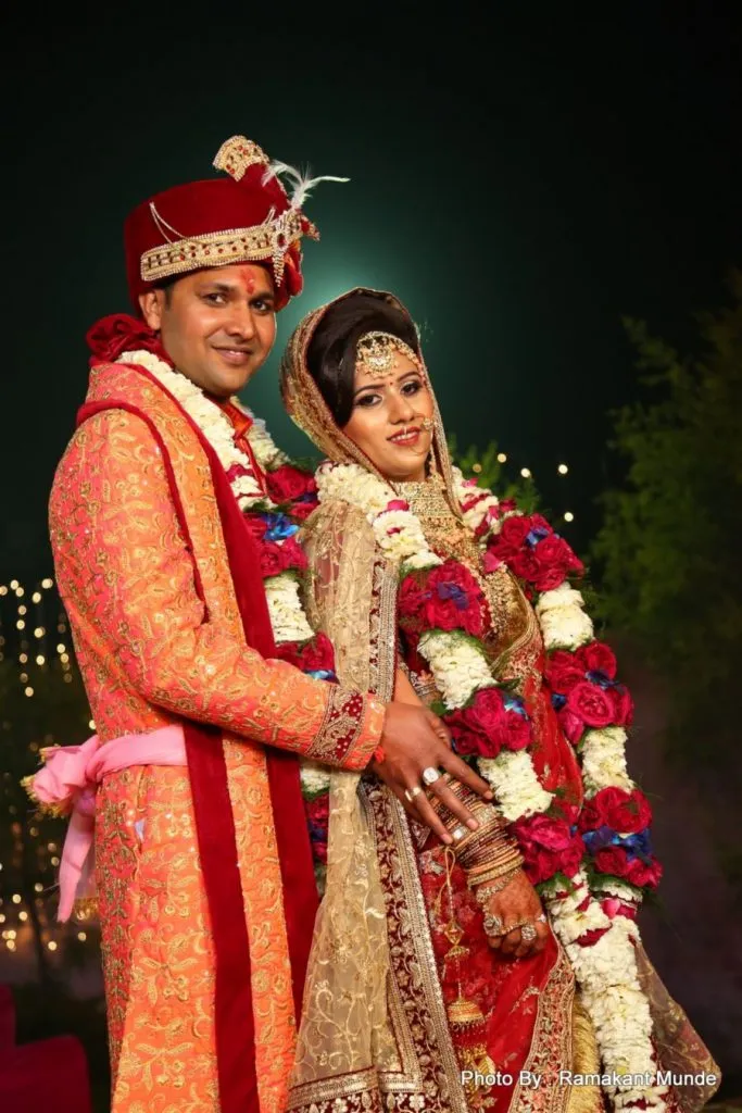 बॉलीवुड के कास्टिंग डायरेक्टर हैरी वर्मा के भाई योगेश वर्मा की शादी दीपिका संग दिल्ली के शुभम गार्डन में संपन्न हुई