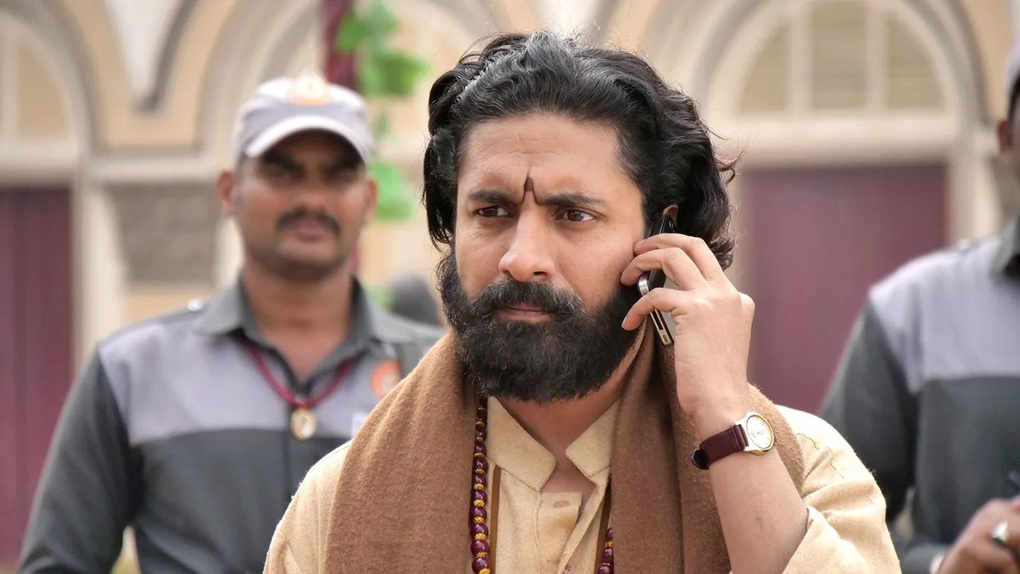 एमएक्स ओरिजिनल सीरीज ‘आश्रम’ एक स्वघोषित बाबा पर लाखों लोगों द्वारा किए गए अंधविश्वास को उजागर करता है