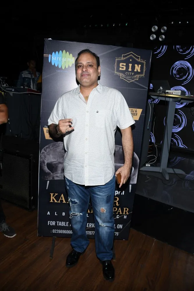 मुंबई में डीजे शेजवुड और दीपशिखा नागपाल ने अपना सिंगल एल्बम कभी आर कभी प्यार लॉन्च किया