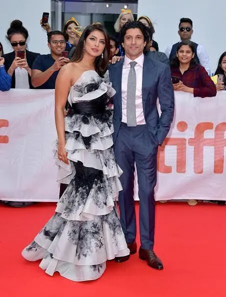 TIFF 2019: ‘द स्काई इज पिंक’ के वर्ल्ड प्रीमियर में रेड कार्पेट पर छाया प्रियंका चोपड़ा का जादू