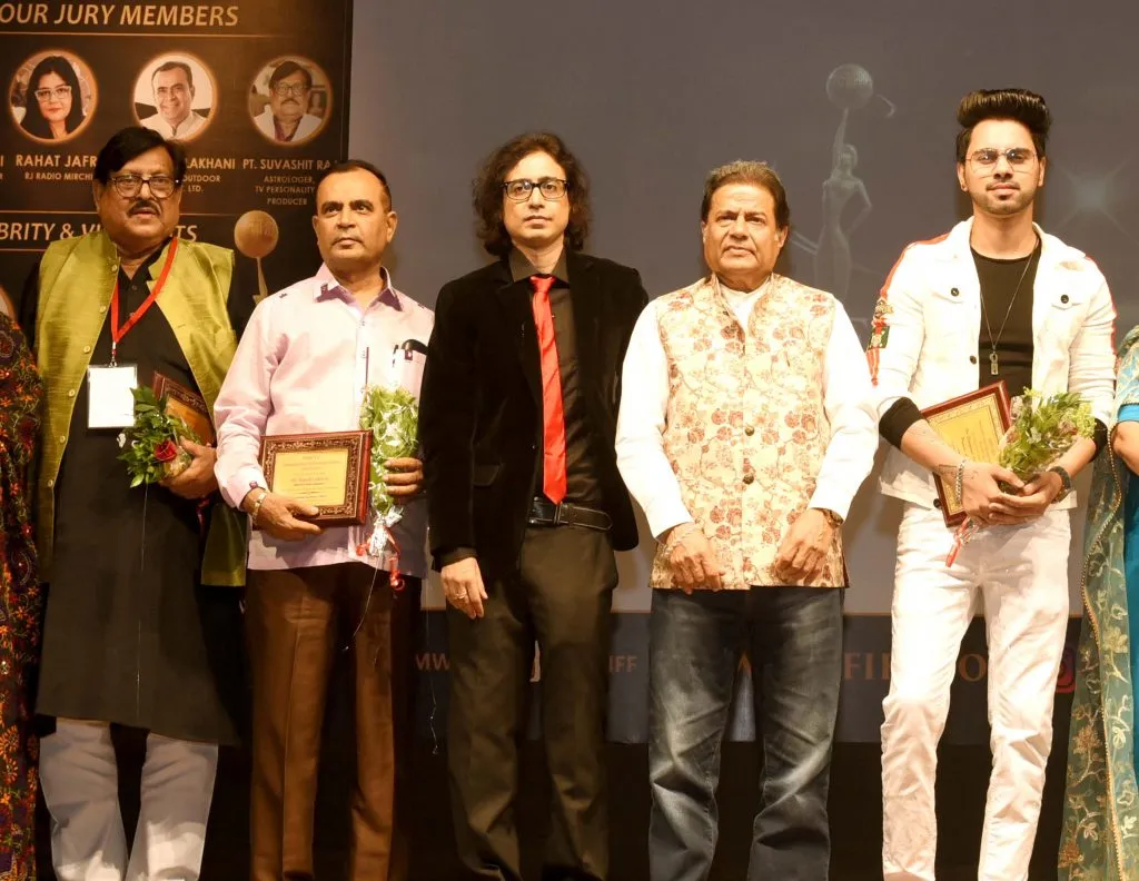 Suvashit Raj, Yogesh Lakhani, Devashish Sargam, Anup Jalota & Danish Alfaaz