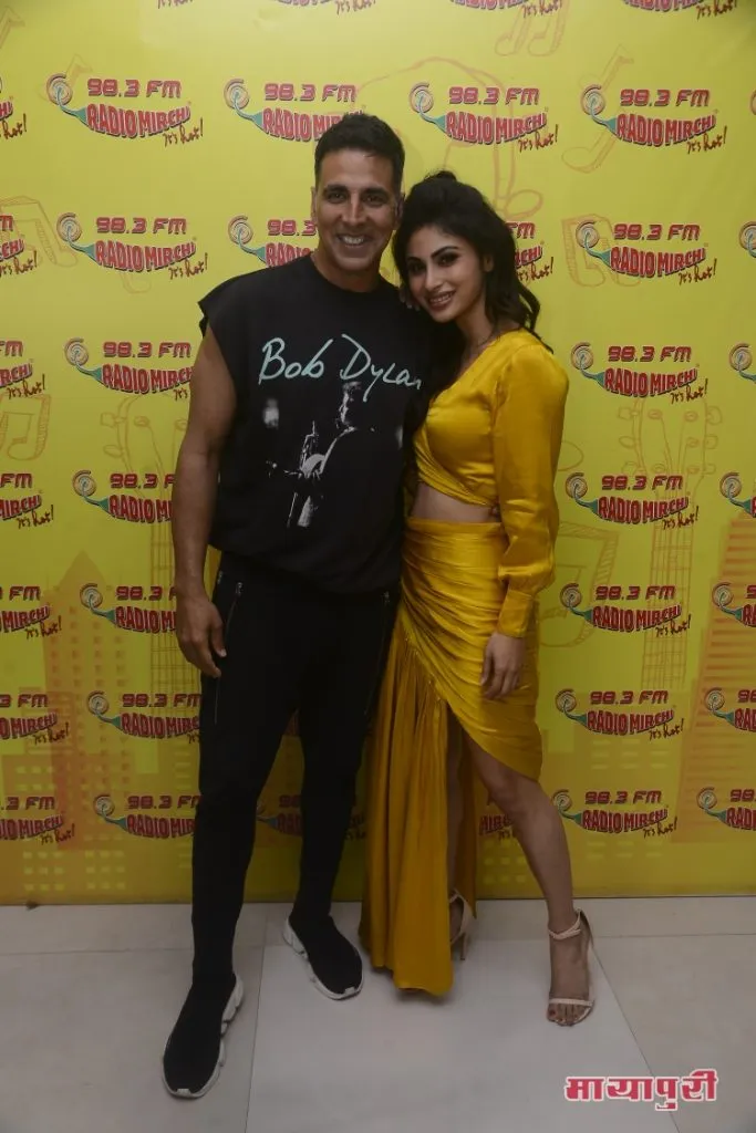 Akshay Kumar, Mouni Roy