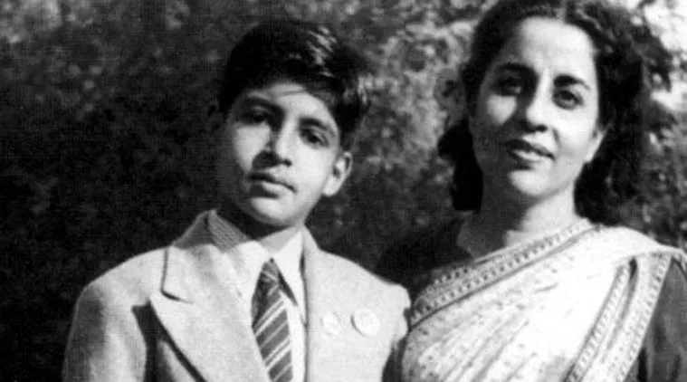 Amitabh Bachchan remembers late mother Teji Bachchan's final moments,  recalls instructing doctors to 'stop' trying to revive her | Bollywood News  - The Indian Express