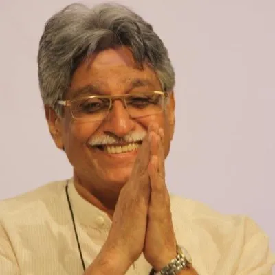 भीड़ में अकेला आदमी