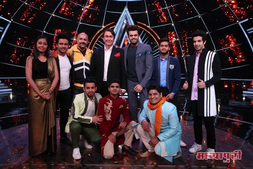 Randhir Kapoor with Indian Idol Contestants and Judges