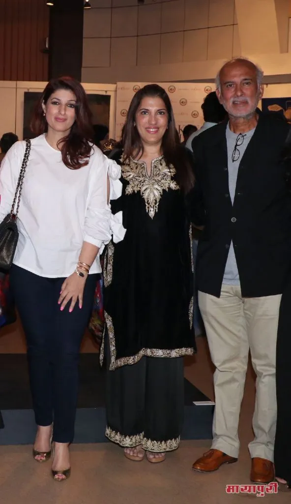 Twinkle Khanna with Tarana Khubchandani of Passages and Satinder Bajwa of Khelshala