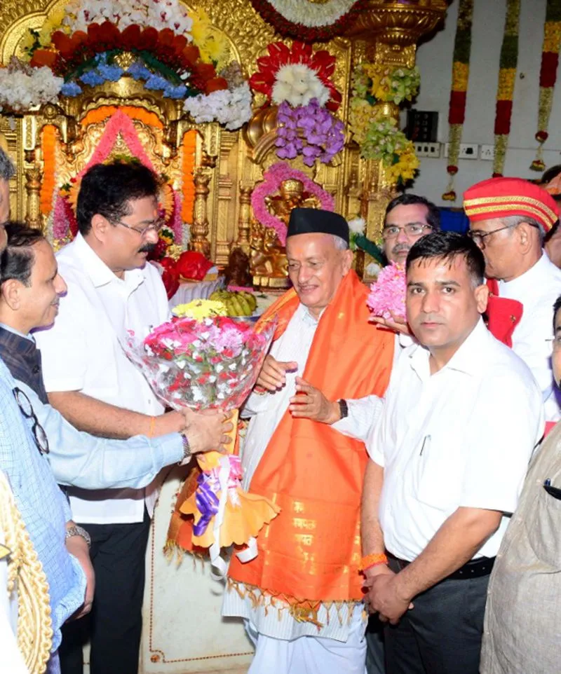 महाराष्ट्र के नए राज्यपाल भगत सिंह कोश्यारी ने सिद्धिविनायक मंदिर में किया दर्शन