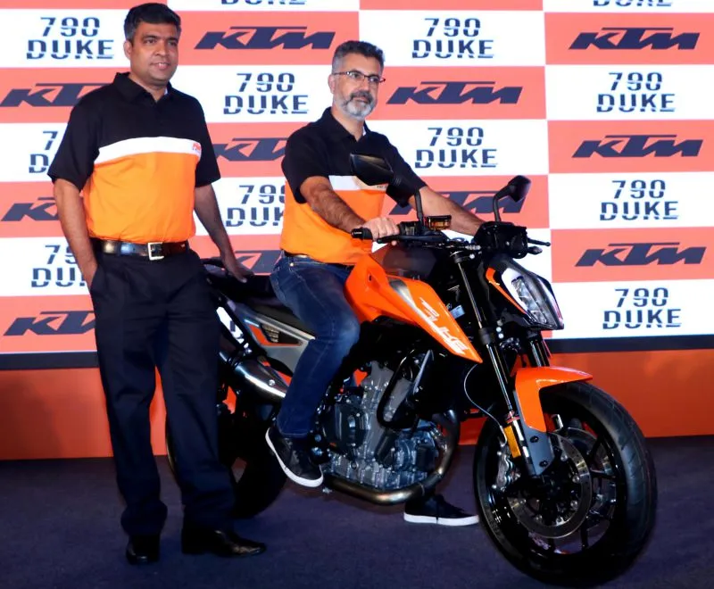 मुंबई में भारतीय बाजार के लिए KTM 790 Duke बाइक लॉन्च
