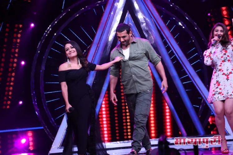 Neha Kakkar and Dhwani Bhanushali with the hunk John Abraham