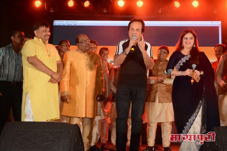 Mr Vipul Shah,(of friends group malad) Singer Ram Shankar, play back singer Manhar Udhas, & celebraty host Himali Sejpal