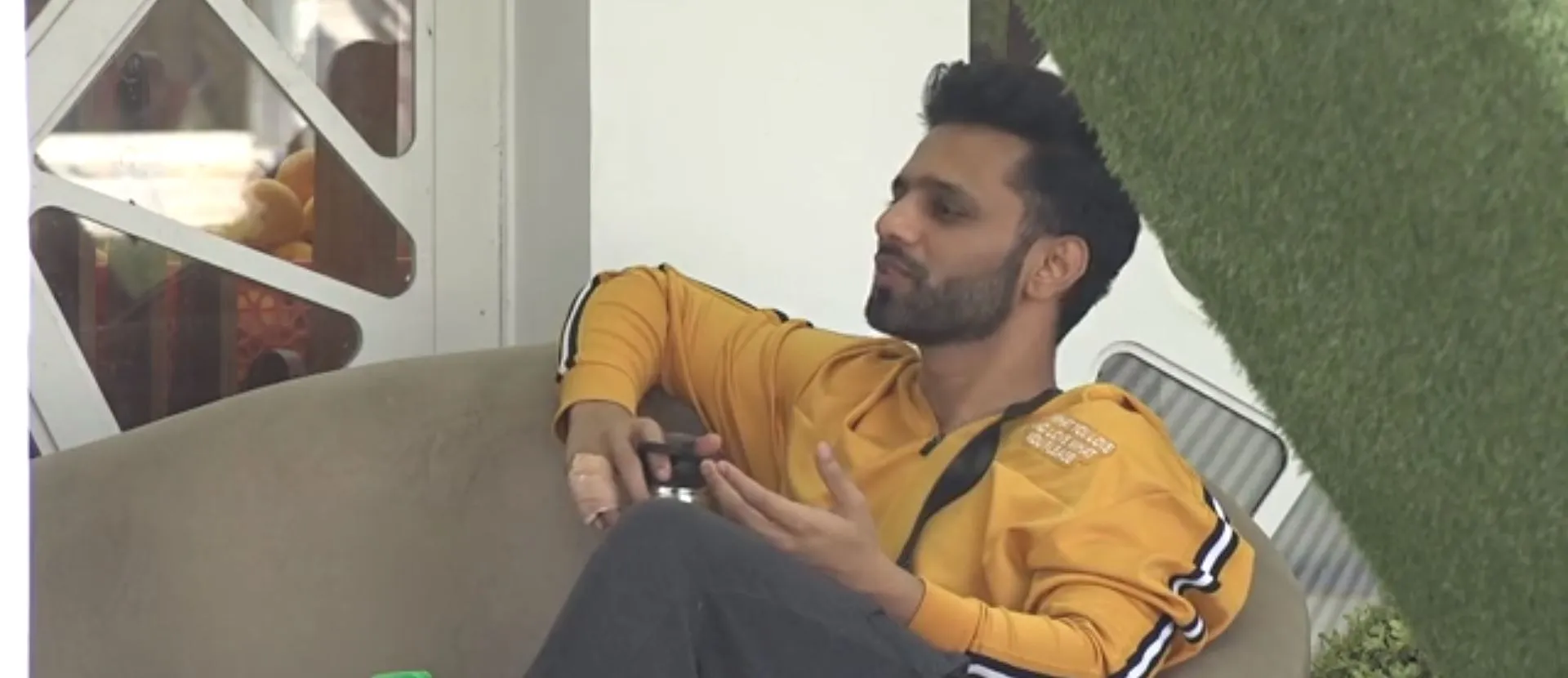 बिग बॉस हाउस से रेड जोन हुआ गायब, राहुल वैद्य की बातों से हर्ट हुई निक्की तंबोली