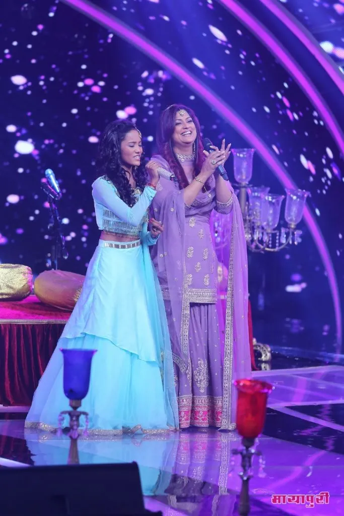 Richa sharma along with the contestant Pratiksha Deka