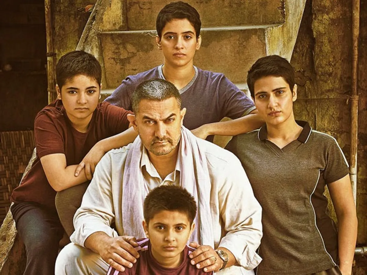 Dangal Movie Review | Movie Review: ताबड़तोड़ और पूरे परिवार के लिए है 'दंगल'  | Dainik Bhaskar