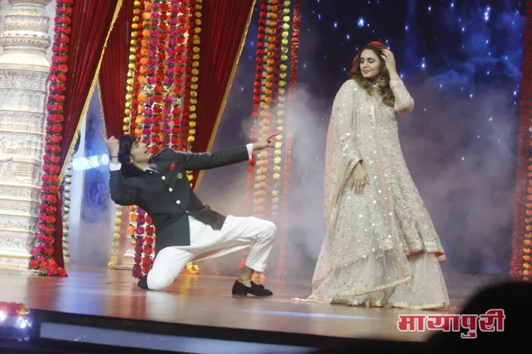 Shantanu Maheshwari and Huma Qureshi dancing to a romantic number on India