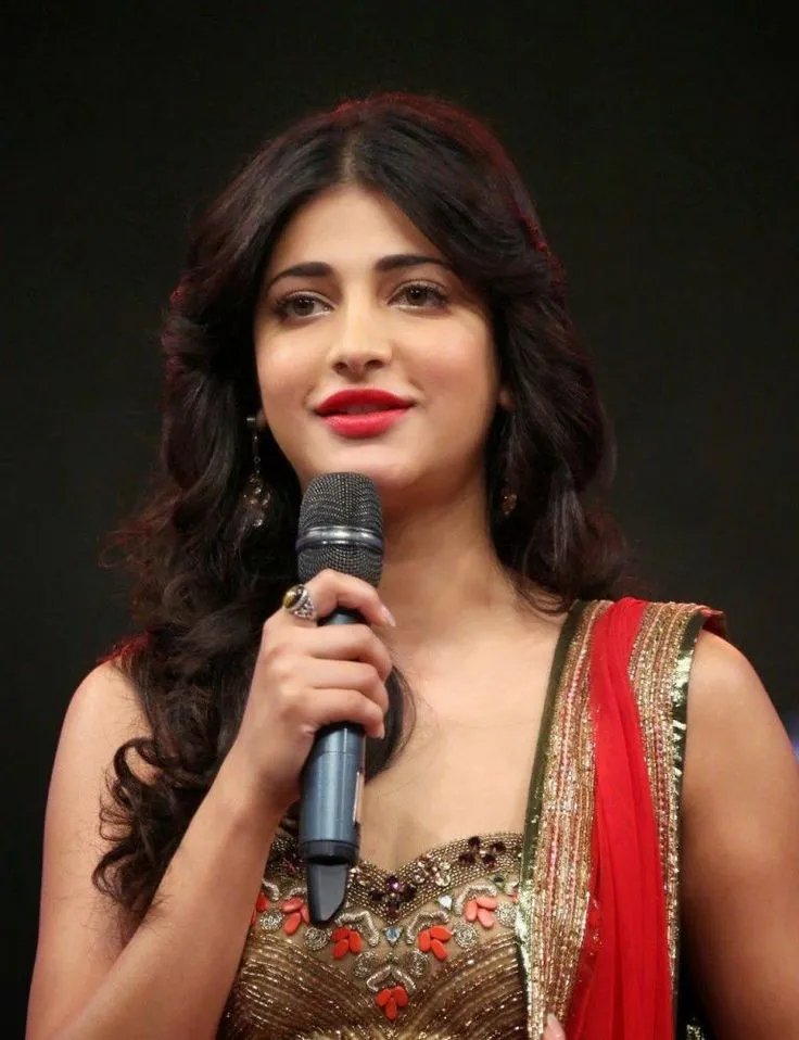 Shruti Haasan age, family, husband, movies, biography, wiki - BREEZEMASTI