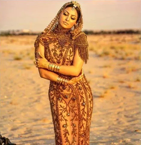 उर्वशी रौतेला ने फर्न आमेटो की एक फैशन फिल्म में रानी क्लियोपेट्रा की भूमिका निभाई, क्लियोपेट्रा के आउटफिट की कीमत जानकर हो जाएंगे हैरान!