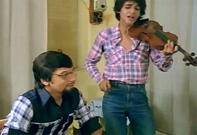 बॉलीवुड एक्टर रंजीत चौधरी का निधन, आखिरी बार फिल्म कांटे में आए थे नज़र