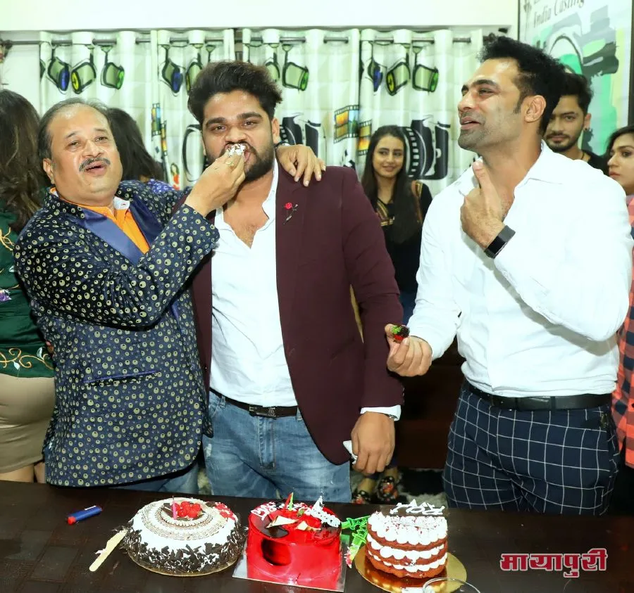 कास्टिंग डायरेक्टर एंड निर्माता राज गुप्ता का जन्मदिन बड़ी धूमधाम से मनाया गया   