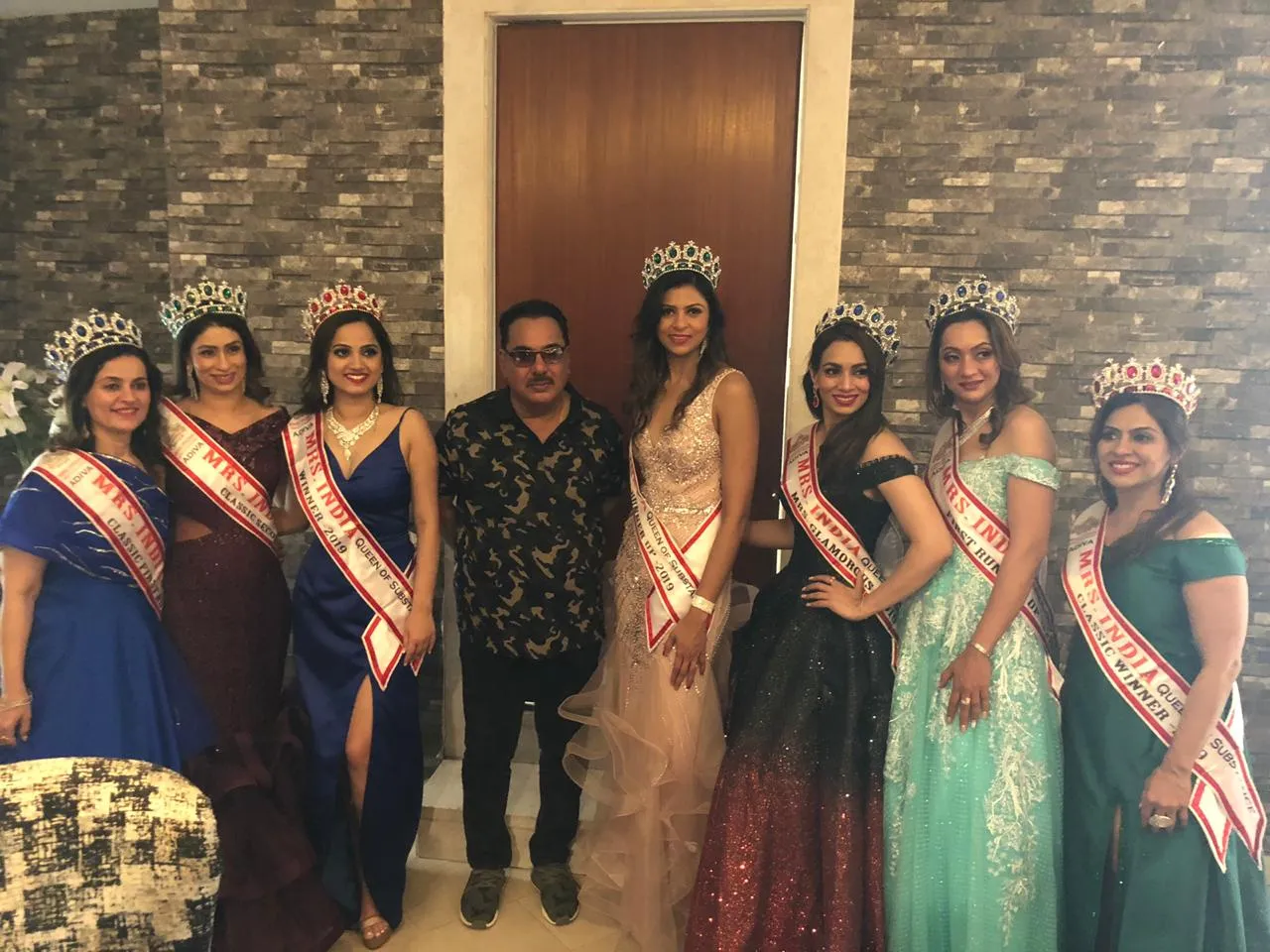 कोरियोग्राफर और डायरेक्टर पप्पू खन्ना की बेटी प्रिया मेहता ने जीता मिसेज इंडिया क्वीन ऑफ़ 2019 का खिताब