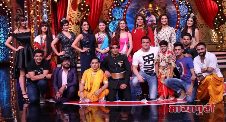 Parineeti Chopra with the cast and judges of Comedy Circus