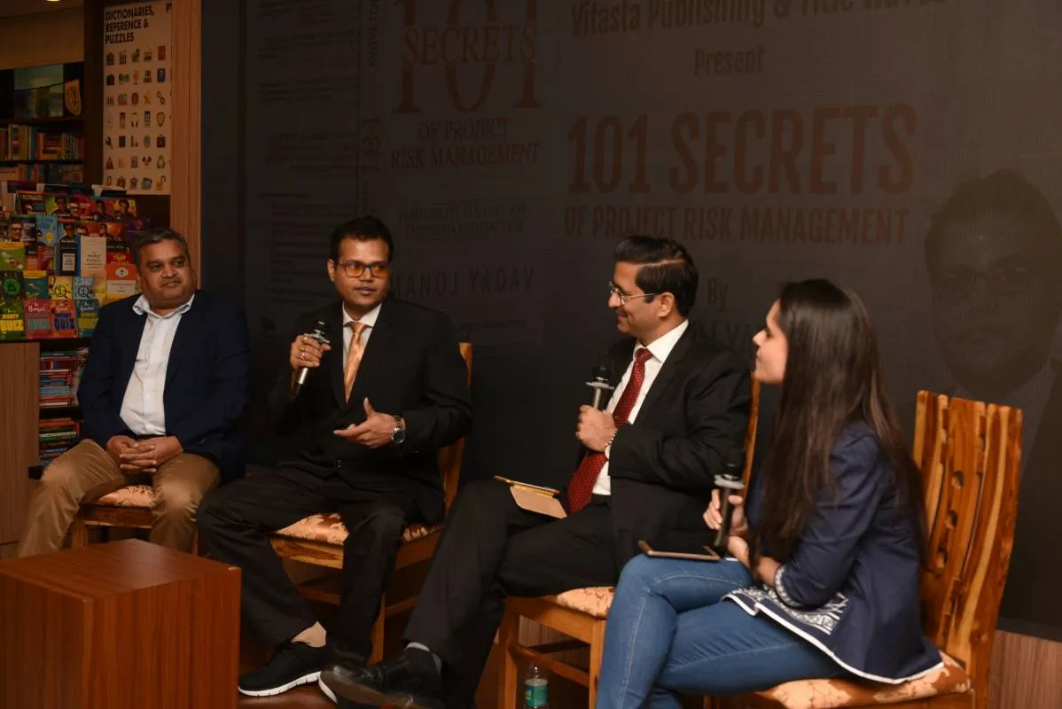लेखक मनोज यादव ने अपनी नई पुस्तक "101 सीक्रेट्स ऑफ़ प्रोजेक्ट रिस्क मैनेजमेंट लॉन्च की