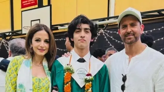 Hrithik Roshan, Sussanne Khan reunite for son Hrehaan Roshan's graduation  ceremony. Watch | Bollywood - Hindustan Times