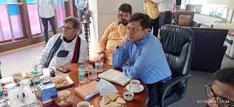 केंद्रीय सूचना एवं प्रसारण सचिव ने मुंबई में नेशनल सेंटर फॉर एक्सीलेंस इन एनिमेशन, वीएफएक्स और गेमिंग, कॉमिक्स के लिए प्रस्तावित साइट का दौरा किया
