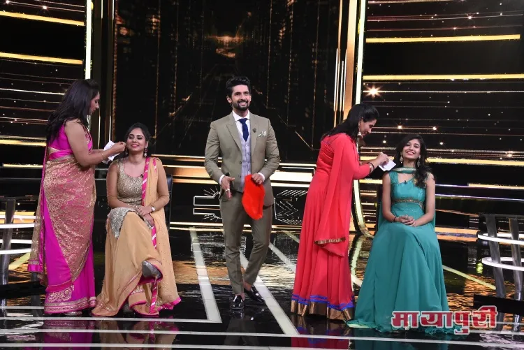 Host Ravi Dubey celebrating Women