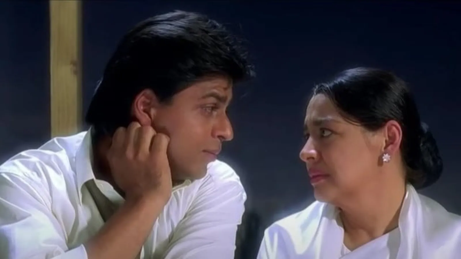 Farida Jalal recalls how 'full-of-energy' Shah Rukh Khan would exhaust her,  stress Mahesh Bhatt: 'If he wouldn't have become a superstar…' | Bollywood  News - The Indian Express