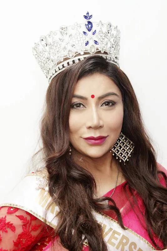 ब्यूटी पेजेंट जीतकर मुंबई लौटीं डॉ. नवनिधि के वाधवा का हुआ भव्य स्वागत