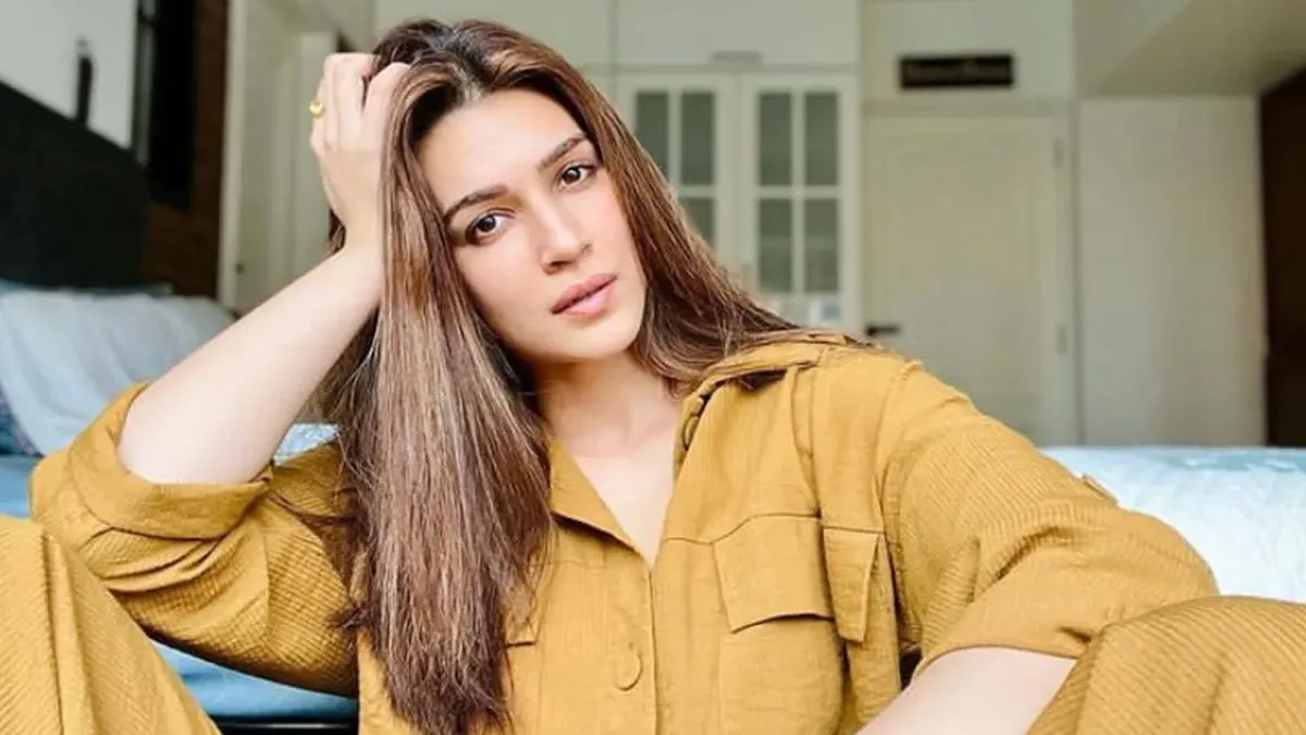 Take Inspiration From Kriti Sanon's Skincare Routine For Glowing Skin A  Week Before Her Periods | OnlyMyHealth