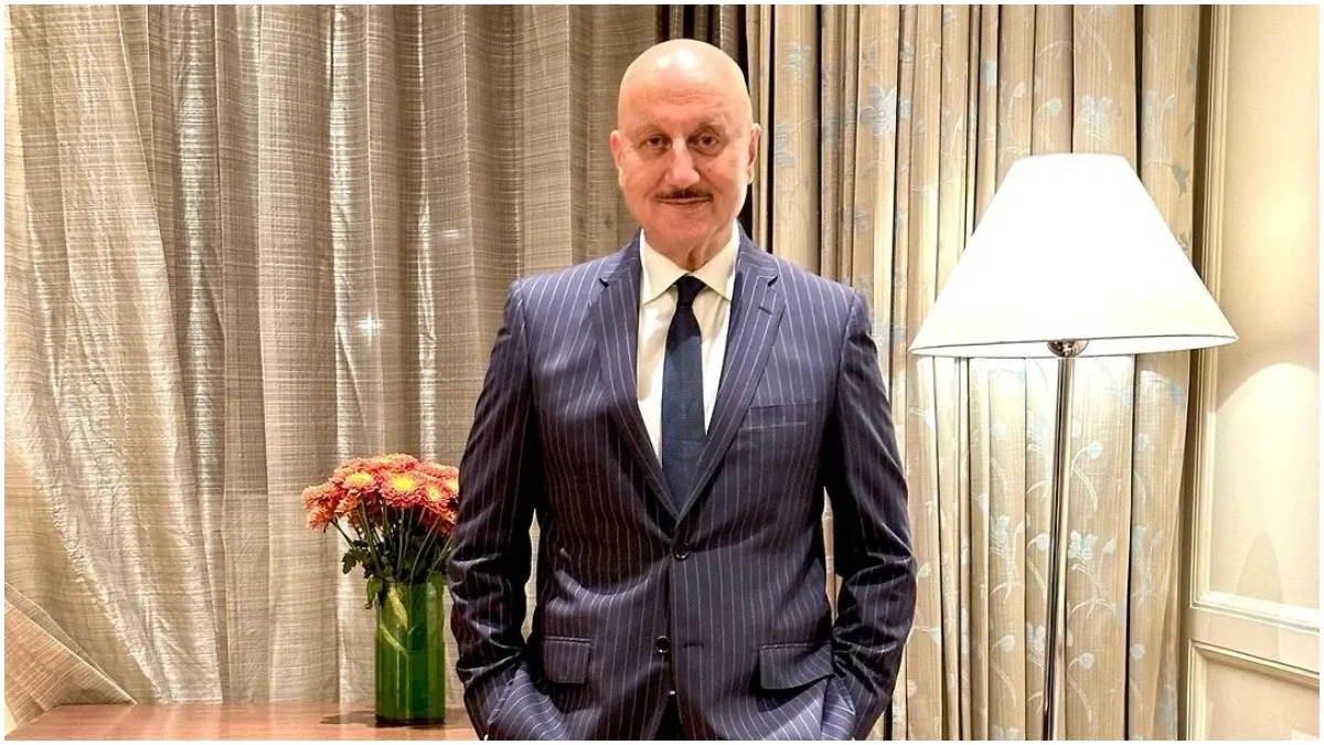 Anupam Kher's face on fake currency notes, actor says 'anything can happen'