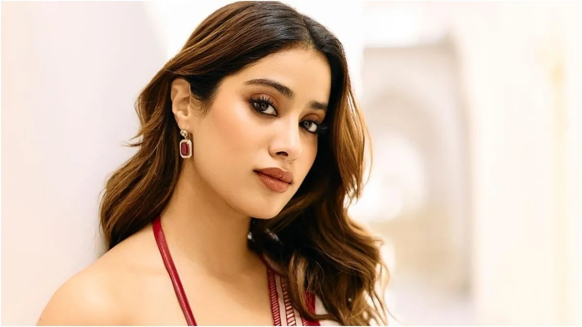 Janhvi Kapoor spoke about her first heartbreak | पहले हार्ट ब्रेक के बारे  में बोलीं जान्हवी कपूर: उसी शख्स के साथ दोबारा पैचअप हो गया था; कभी हर  महीने ब्रेकअप कर ...