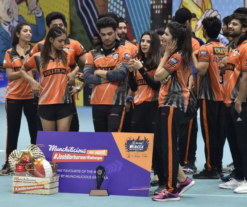 एमटीवी बॉक्स क्रिकेट लीग 2019 के मंच पर मंचलिशियस ग्रेनोला सीरियल ब्रांड ने आल टाइम फेवरेट प्लेयर ऑफ द मैच के पुरस्कार प्रदान किये