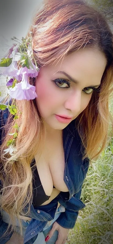 जन जागरुकता अभियान के तहत काफी एक्टिव नज़र आने लगी हैं अभिनेत्री Poonam Jhawar