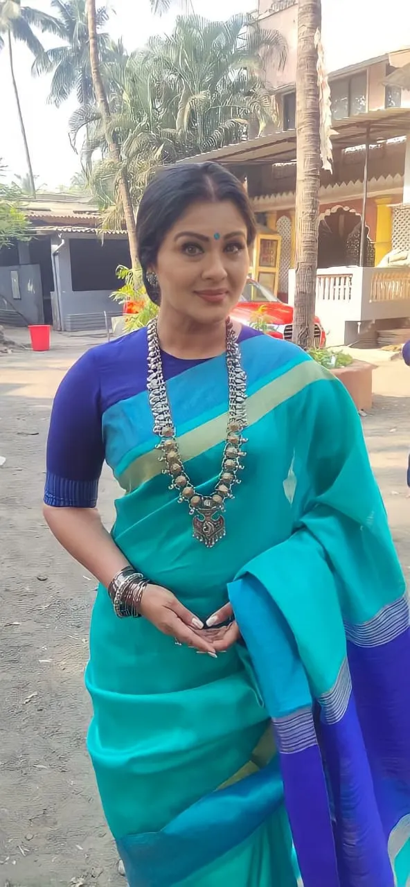 सुधा चंद्रन कहती है, "अगर हम बच जाते हैं, तो हम शूट करेंगे और अपने पैसा कमाएंगे, लेकिन यह लॉकडाउन महत्वपूर्ण है"