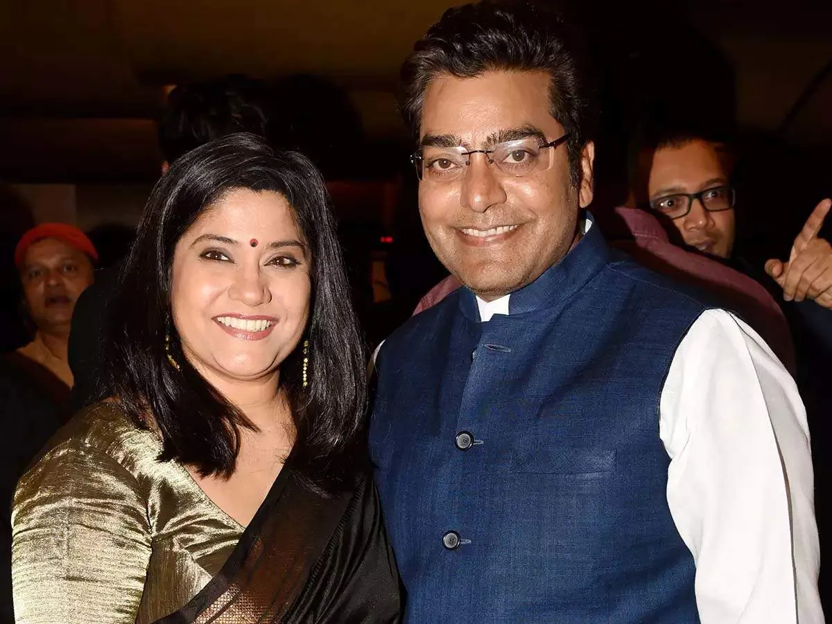 Divorced Renuka fell in love with Shahane, Ashutosh Rana, after two and a  half years of dating, both of them married | शादी के 20 साल: तलाकशुदा  रेणुका शहाणे के प्यार में