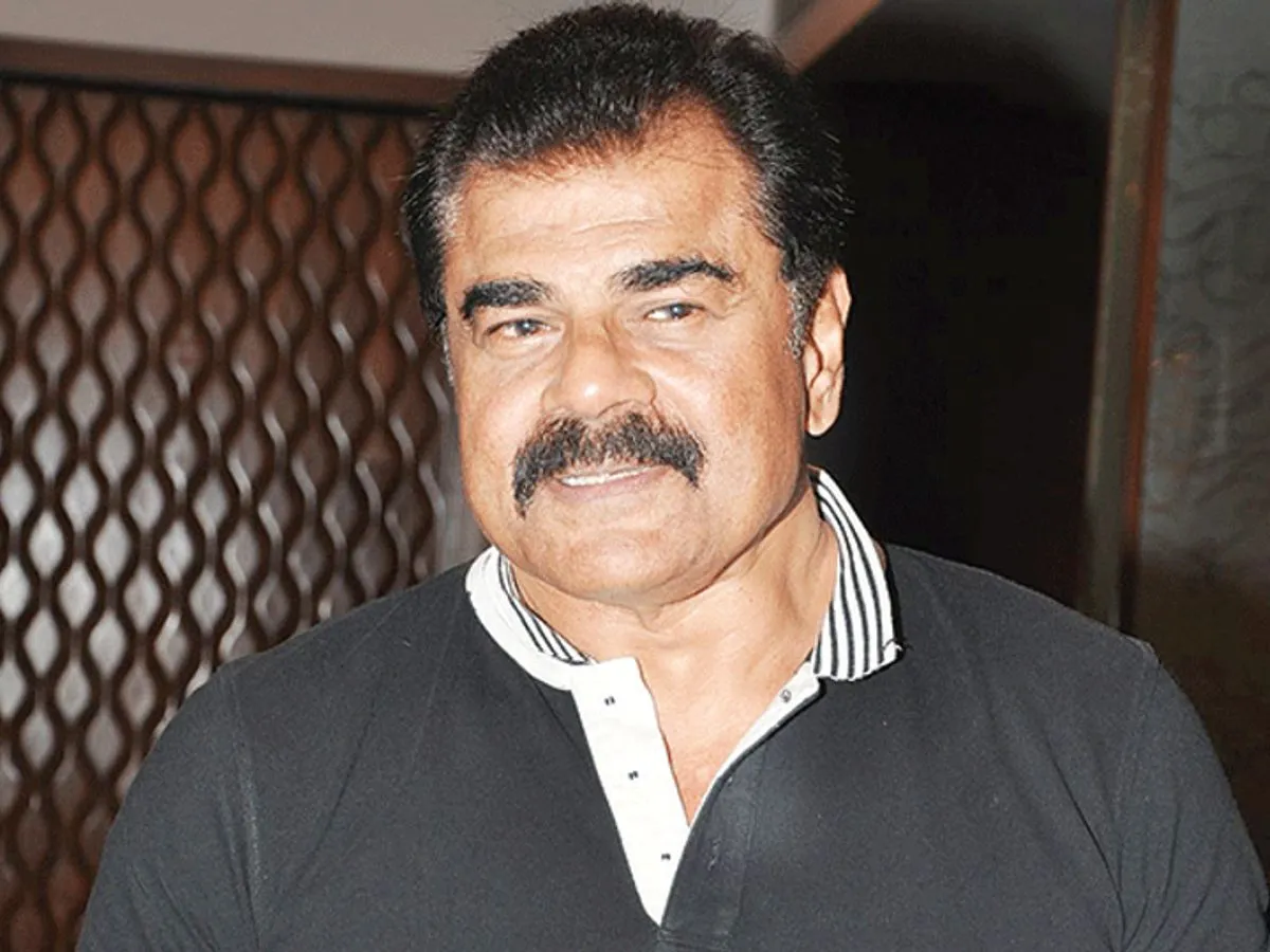 Sharat Saxena said that there is a scarcity of good roles for senior actors  like him, he was treated as punching bag in films | शरत सक्सेना का दर्द:  बॉलीवुड में 35