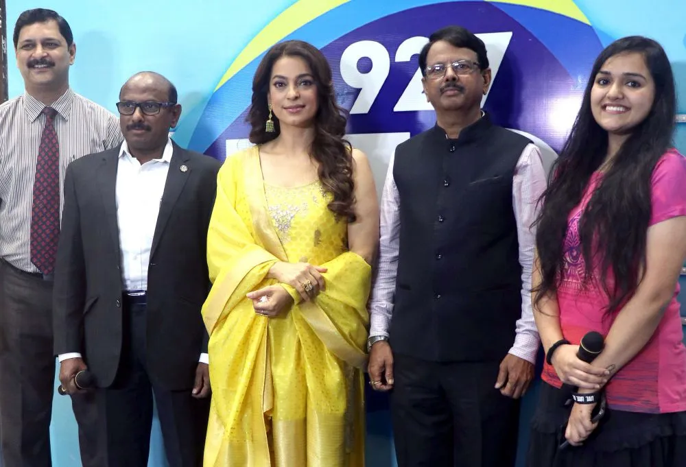 जूही चावला  ने 92.7 BIG FM’s की पहल #igifteyesight का समर्थन किया