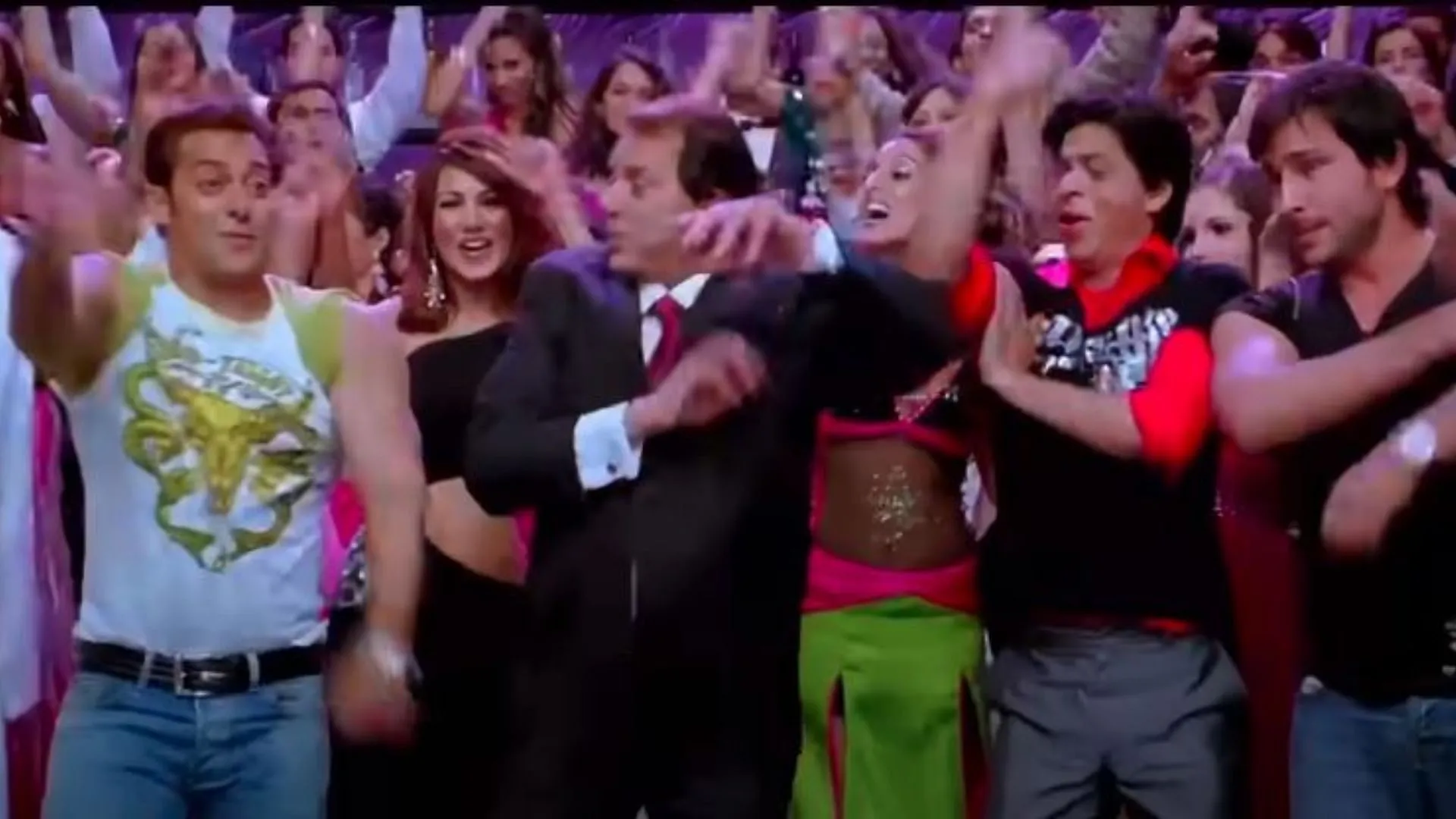 Salman Khan Jumped After Seeing Dharmendra Dancing In Om Shanti Om Movie Song  Deewangi Deewangi - Amar Ujala Hindi News Live - Salman Khan:धर्मेंद्र को  नाचते हुए देखकर कूद पड़े थे सलमान