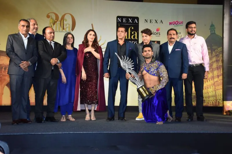 Photos: IIFA की प्रेस कॉन्फ्रेंस में पहुंचे सलमान खान, माधुरी और कैटरीना भी साथ आईं नज़र