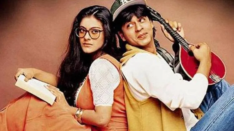 DDLJ के 23 साल: इस थियेटर में 1200 हफ्ते से चल रही है फिल्म - ddlj 23 year  shah rukh khan tweets big screen 1200 weeks raj and simran story tmov -  AajTak