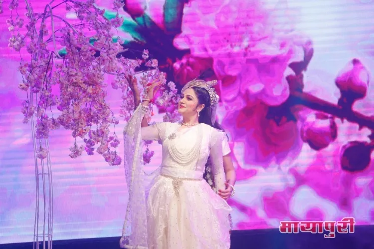 Actor-Danseuse Gracy Singh performs at ISKCON