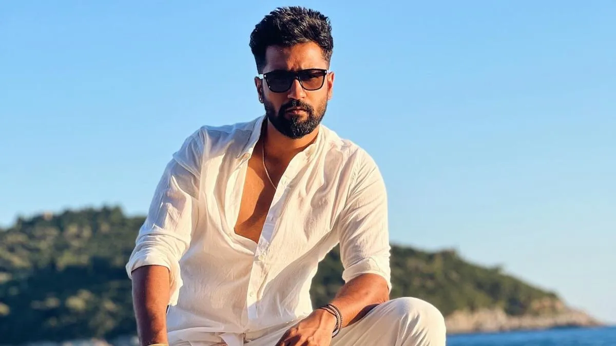 स्टाइलिश जूते पहने Vicky Kaushal ने शेयर की फोटोज, फैंस बोले- बस करो हॉटी  कौशल - Vicky Kaushal dashing looks new photos instagram fans call him  hottie kaushal tmov - AajTak
