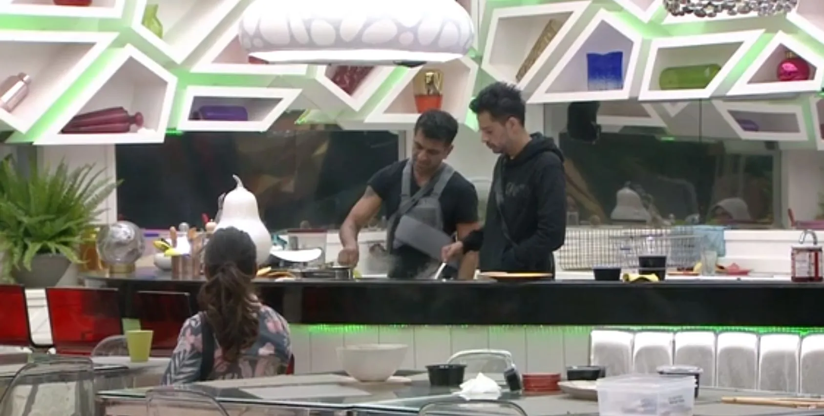 बिग बॉस हाउस से रेड जोन हुआ गायब, राहुल वैद्य की बातों से हर्ट हुई निक्की तंबोली