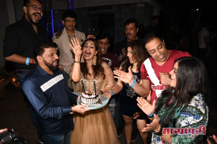 IPL Anchor Priyanka Tiwari Celebrate her birthday with bollywood celebs and friends