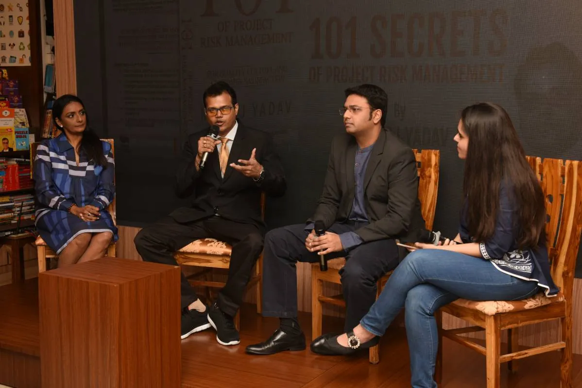 लेखक मनोज यादव ने अपनी नई पुस्तक "101 सीक्रेट्स ऑफ़ प्रोजेक्ट रिस्क मैनेजमेंट लॉन्च की