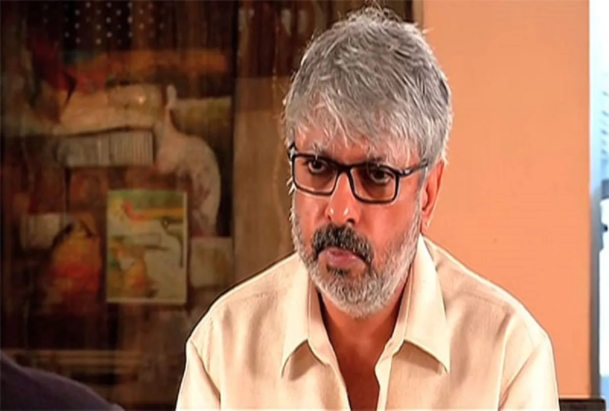 Sanjay Leela Bhansali Says I Have Enough Reasons To Drop Padmaavat Film -  Entertainment News: Amar Ujala - 'पद्मावत' पर बोले भंसाली - फिल्म छोड़ सकता  था लेकिन डटा रहा
