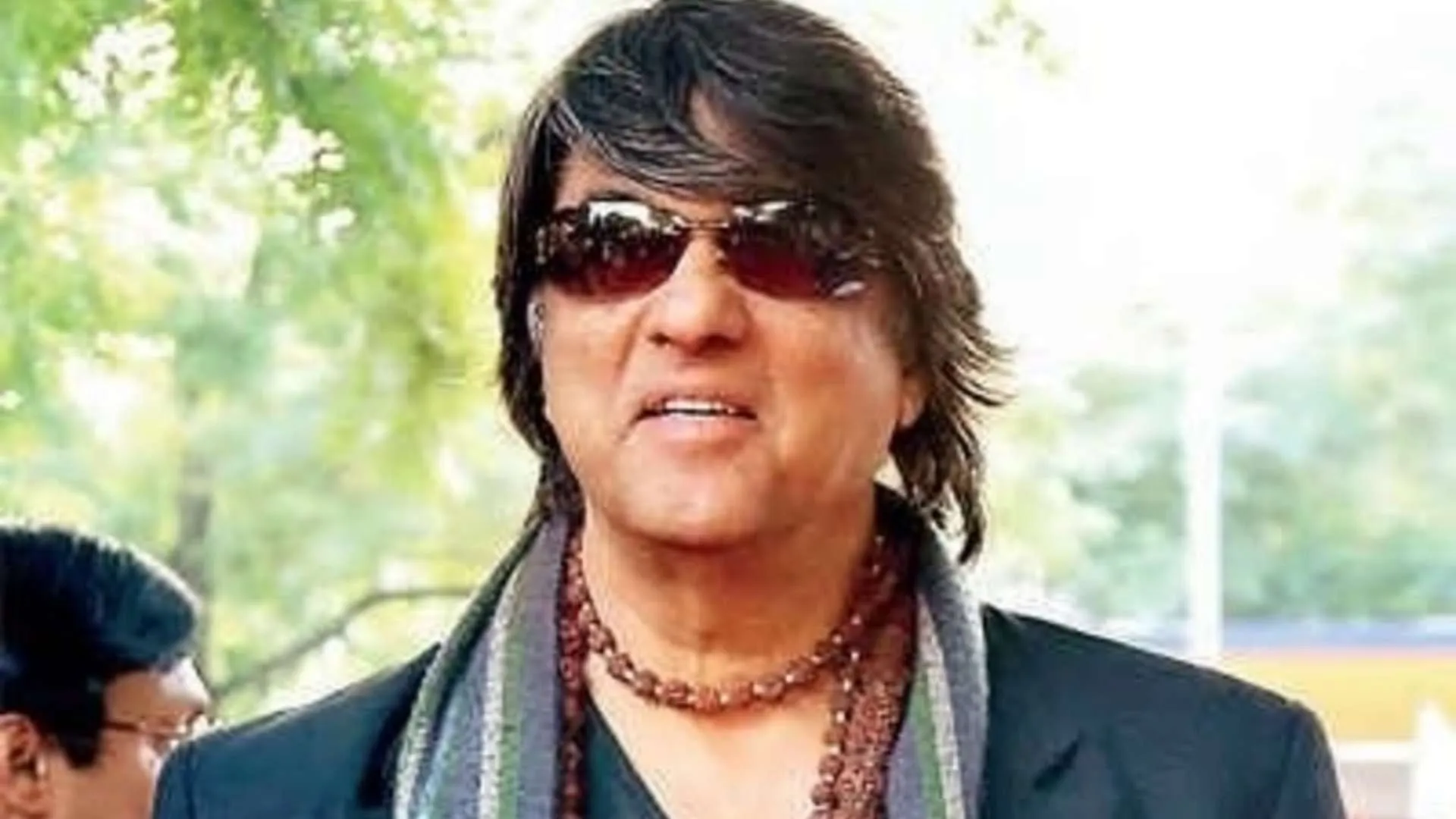 Amitabh Bachchan Accused Mukesh Khanna Sala Copy Karta Hai Said I Am Not  Copying Anyone - Entertainment News: Amar Ujala - Mukesh Khanna:अमिताभ बच्चन  ने मुकेश खन्ना पर लगाया कॉपी करने का
